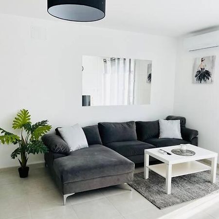 Maison 4 Personnes Avec Jacuzzi マリニャーヌ エクステリア 写真