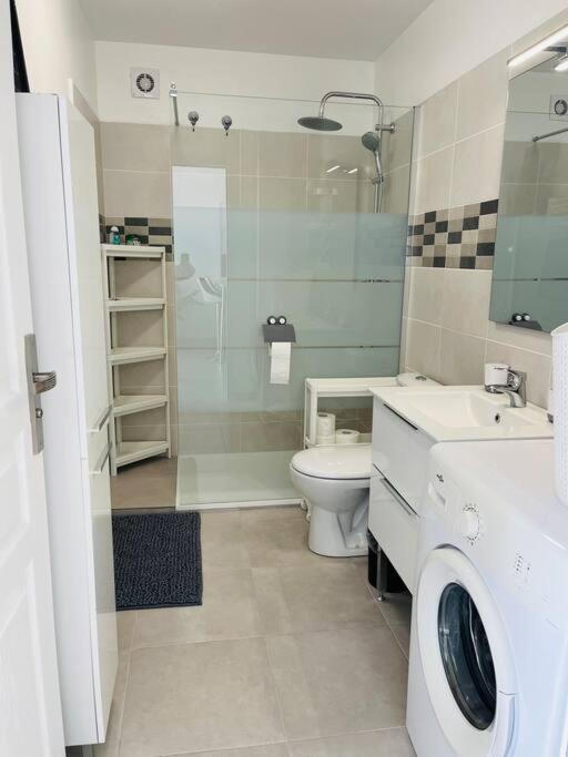 Maison 4 Personnes Avec Jacuzzi マリニャーヌ エクステリア 写真
